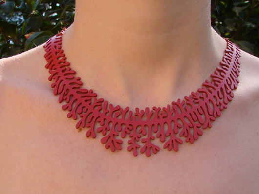 Queja Pelearse Artefacto Collar de coral, collar de goma para mujer en negro y rojo